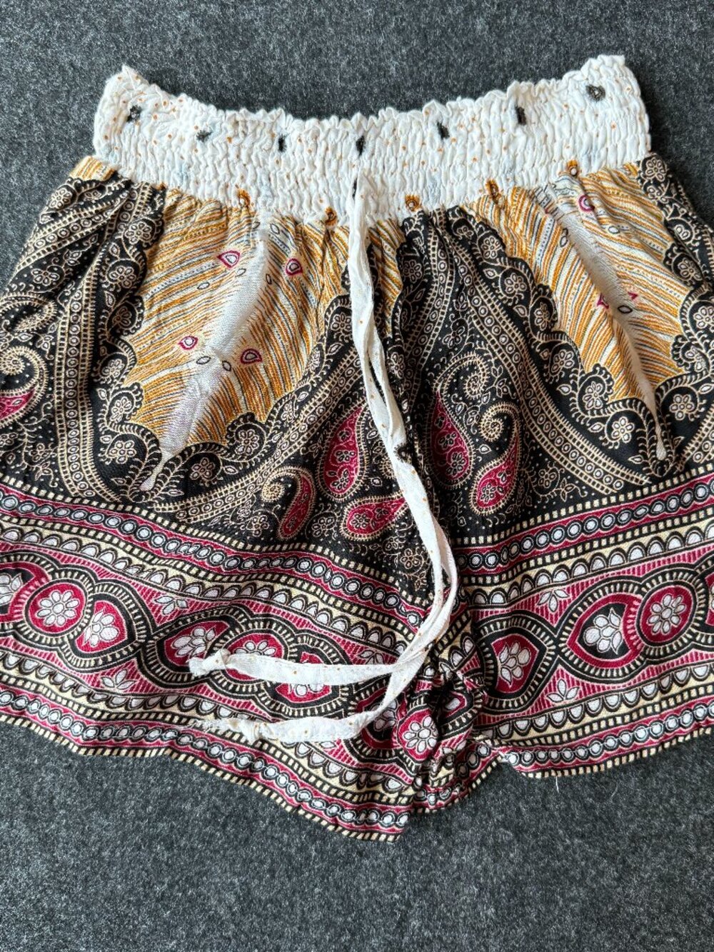 Three Cranes Gallery Boho Paisley Festival Shorts • Est. Women's Small • Smocked